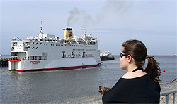 Ferry vaart uit te Oostende