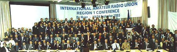 De deelnemers aan de IARU-conferentie 1993 in Den Haan